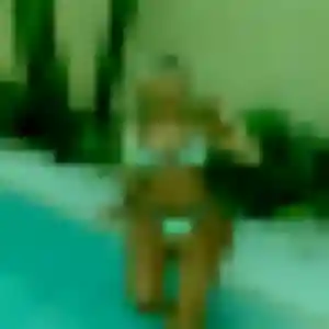 Leontine, 20 ans, connectée à Aucamville pour une rencontre coquine