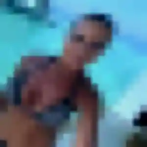 Découvre Rania, 26 ans à Bages gratuitement