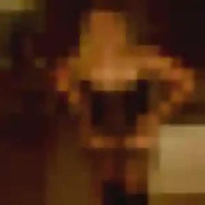 Romina (27 ans) à Bonne propose un rencontre adulte rapidement