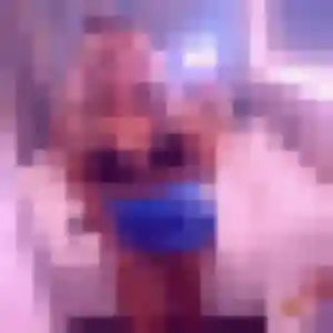 Photo exclusive de Uranie, 40 ans à Brindas - plan discret