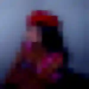Charmante Karine, 37 ans à Commelle-Vernay - voir sa photo