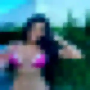 Colombe, femme de 34 ans propose rencontre adulte à Désertines