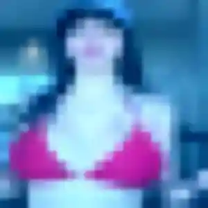Ursule, 21 ans, connectée à Escalquens pour une rencontre coquine