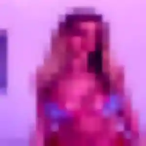 Hilary, 23 ans, disponible à Marseillan pour une rencontre coquine