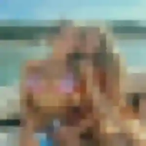Veronique, 21 ans, connectée à Milhaud pour une rencontre coquine