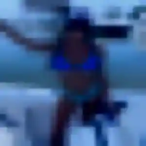 Vinciane, 21 ans, disponible à Niort pour une rencontre coquine