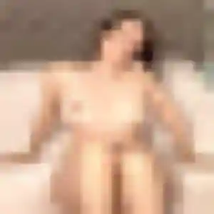 Adele (33 ans) à Palavas-les-Flots cherche un rencontre adulte aujourd'hui
