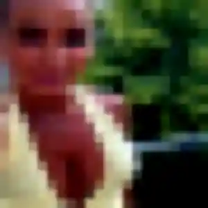 Ninon (19 ans) à Peyrehorade propose un rencontre adulte rapidement