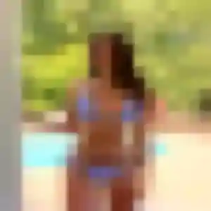 Rejoins Samira, 25 ans à Rochefort gratuitement