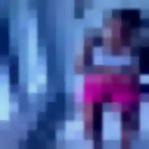 Elvire, 20 ans, connectée à Royan pour un rencontre adulte