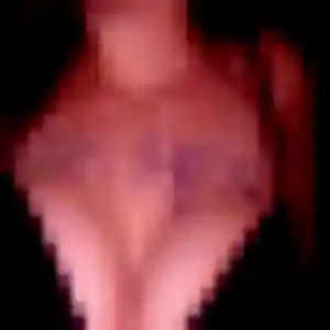 Capucine, femme de 41 ans propose rencontre adulte à Saint-Caprais-de-Bordeaux