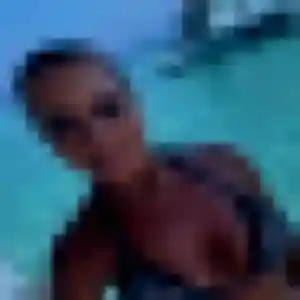 Justine, 34 ans, en ligne à Saint-Romain-de-Jalionas pour un rencontre adulte