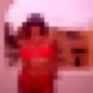 Agathe, 33 ans, en ligne à Salses-le-Château pour une rencontre coquine