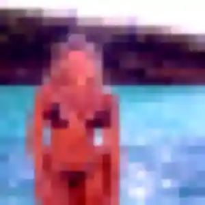 Typhaine, 21 ans, connectée à Villefranche-sur-Saône pour une rencontre coquine